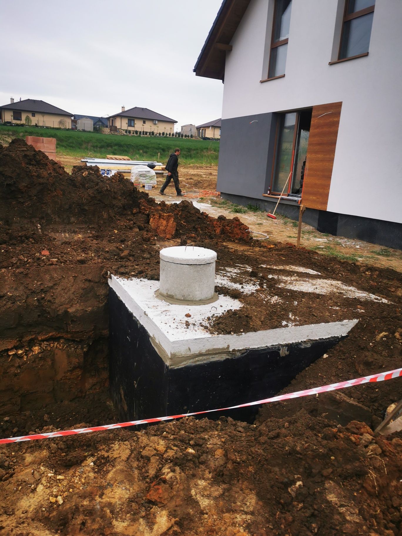 Szamba betonowe 8m3 zbiornik na wodę deszczówkę gnojowice piwnice