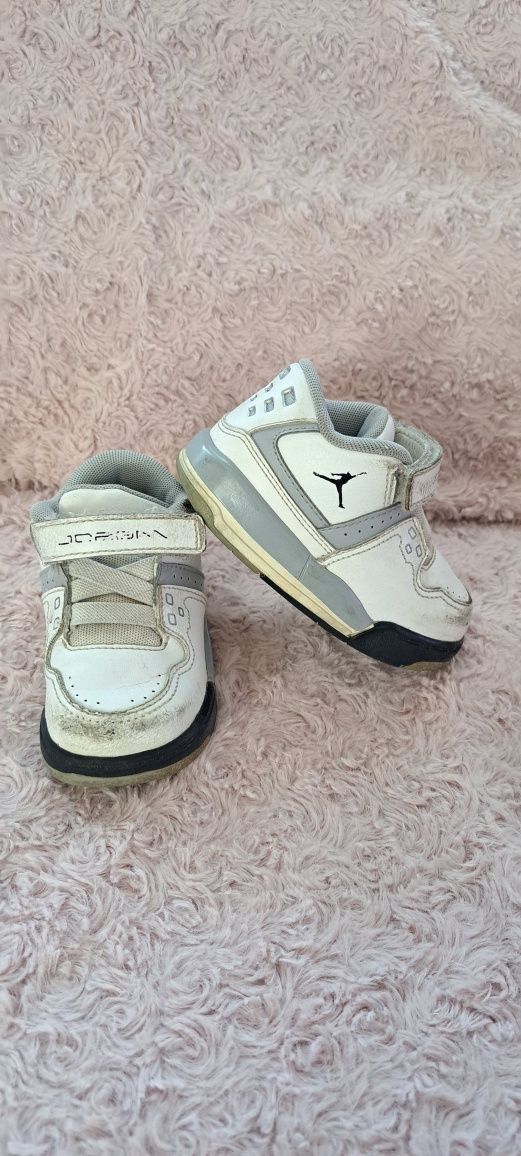 buty, adidasy oryginalne skórzane Jordan rozm 21