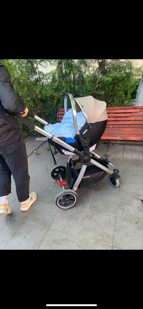 Продам Коляску 3в1