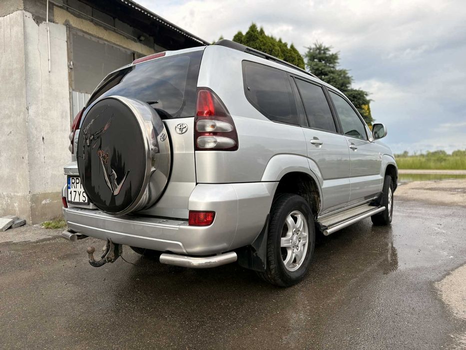 Sprzedam lub zamienię na auto osobowe Toyota land Cruiser 120