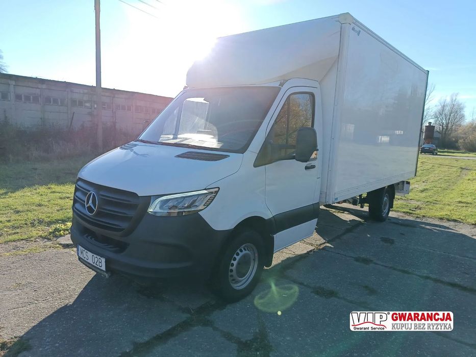 Mercedes-Benz Sprinter KONTENER+ winda ZEPRO (750kg) 2.0 diesel 170kM automat rok 2021.12 WEBASTO, OGRZEWANY KONTENER, SUPER STAN, BEZ RDZY!!!  Nowe opony, kamera, BEZWYPADKOWY, org. przebieg, GOTOWY DO PRACY!
