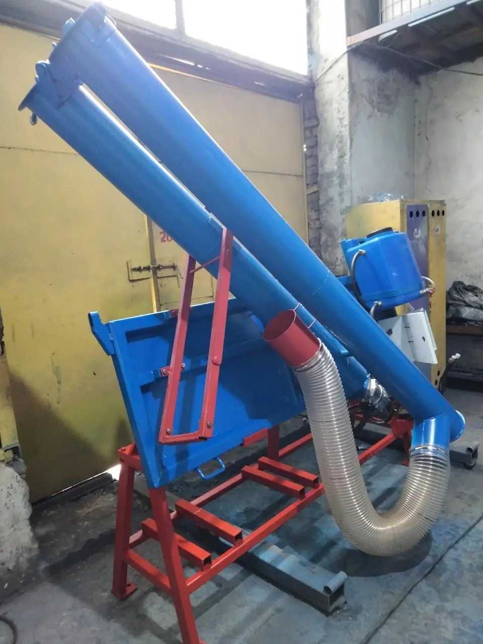 Загрузчик сеялок с протравителем семян на ЗС-30 ГАЗ, ЗИЛ, ПТС