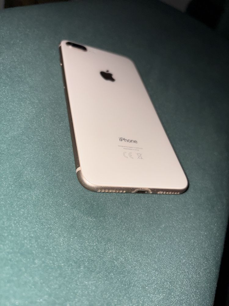 iphone 8 Plus, bialy bardzo zadbany
