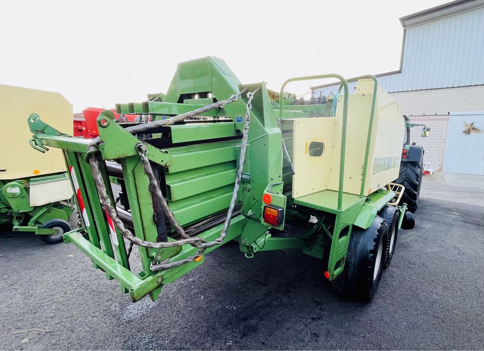 enfardadeira gigante krone