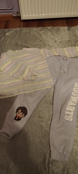 Kpl spodnie dresowe i sweterek 152