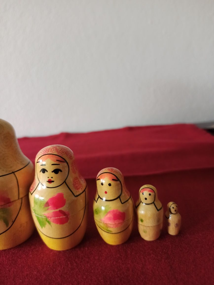 ZSRR Matrioszka składająca się z 8. laleczek
