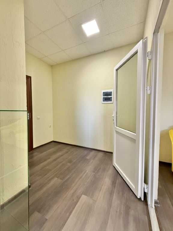 Продам комерційне приміщення в ЖК «Янтарний» (можна як смарт-квартиру)