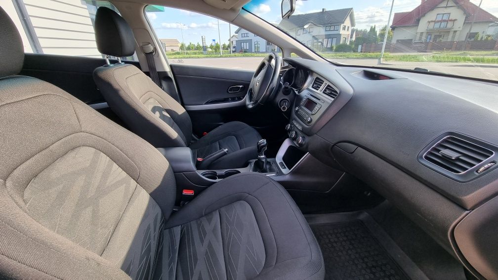 Kia Ceed II kombi 1.6 CRDi 110KM