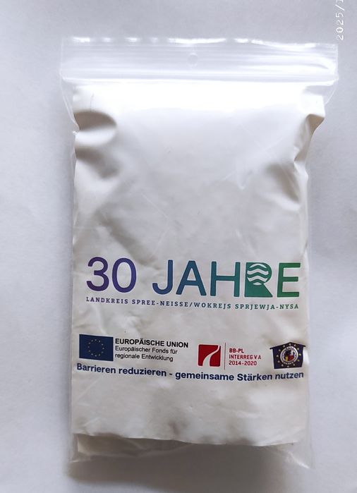 Дощовик Пончо с капюшоном новий !