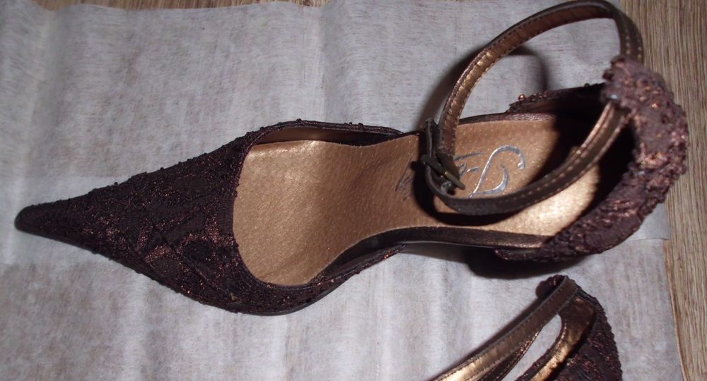 szpilki powystawowe rozmiar 35 super  stan jak na zdjęciach okazja