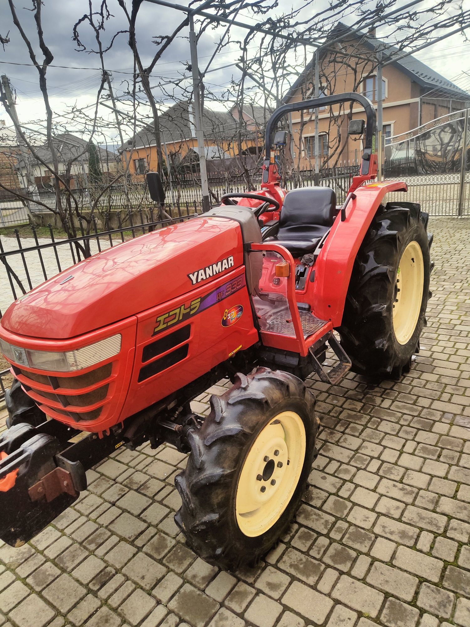 Японський трактор YANMAR AF 333