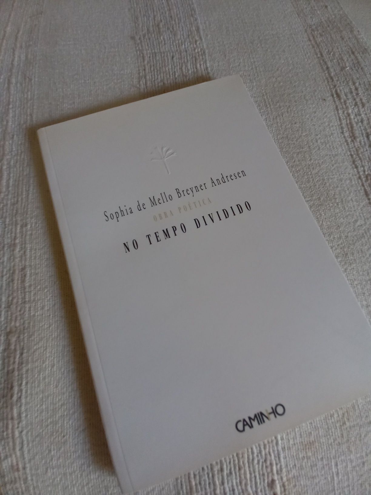 Livro de poesia de Sophia de Mello Breyner Andresen