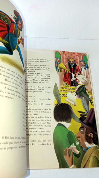 Alice no País das Maravilhas - Verbo Infantil