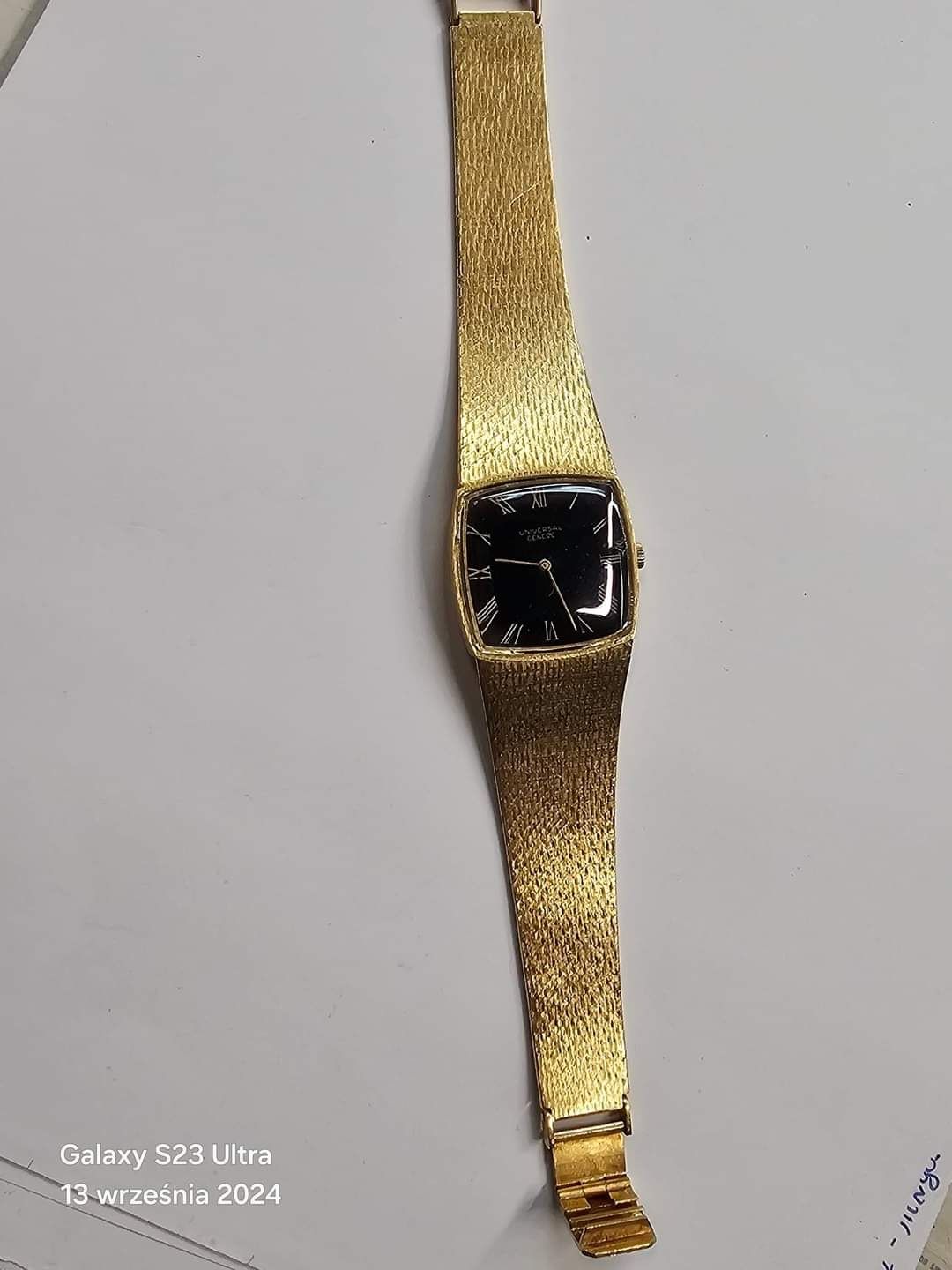 Zloty zegarek Universal Geneve
