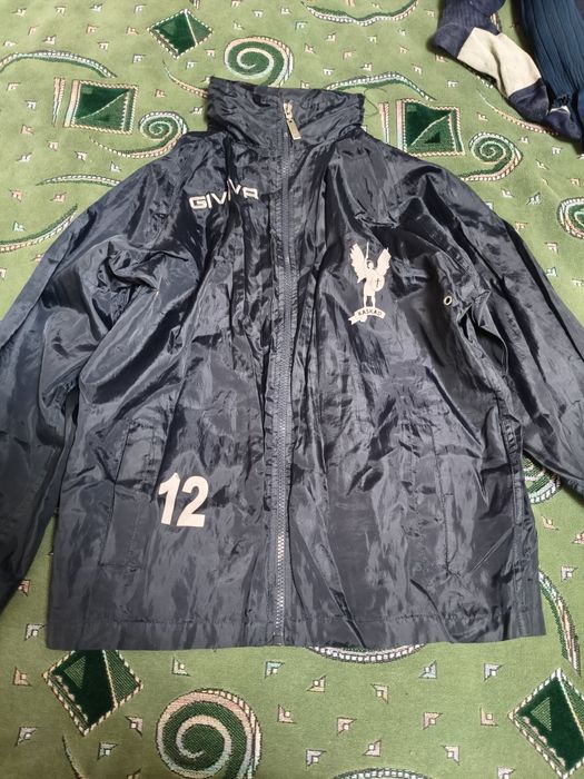 Віддам речі на футбол для хлопчики