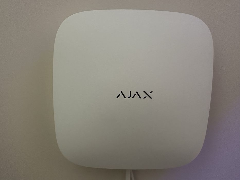 Централь сигналізації Ajax Hub 2 Plus