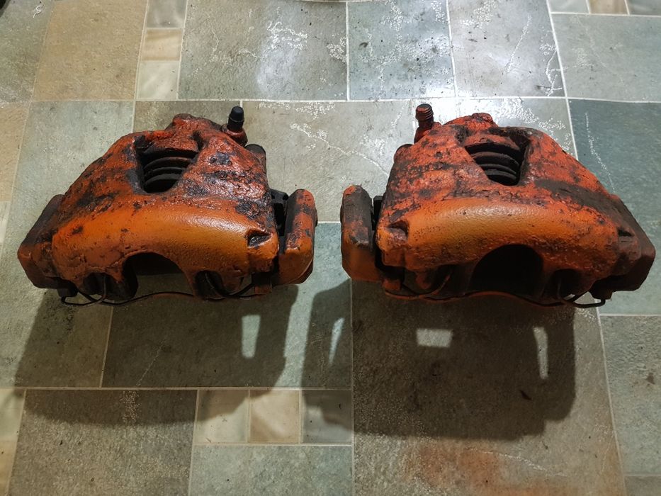 Пара передніх гальмівних супортів Ауді, Шкода, Вольксваґен