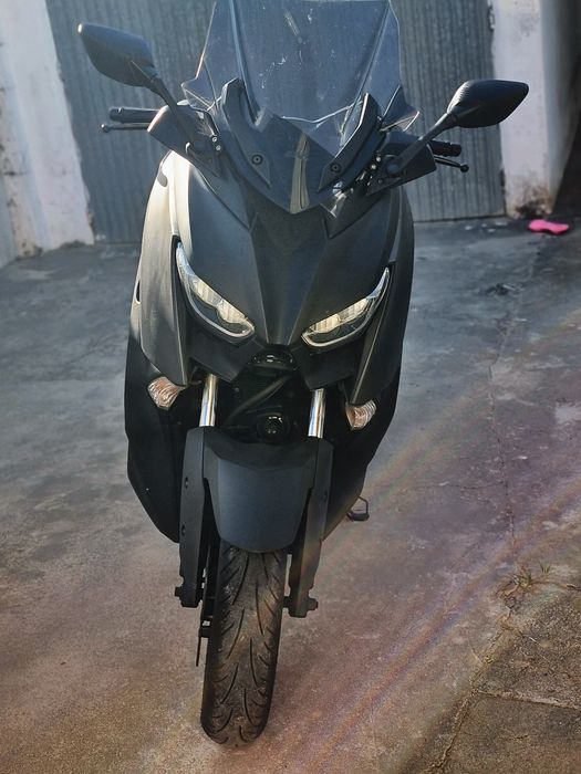 Yamaha X-Max 300