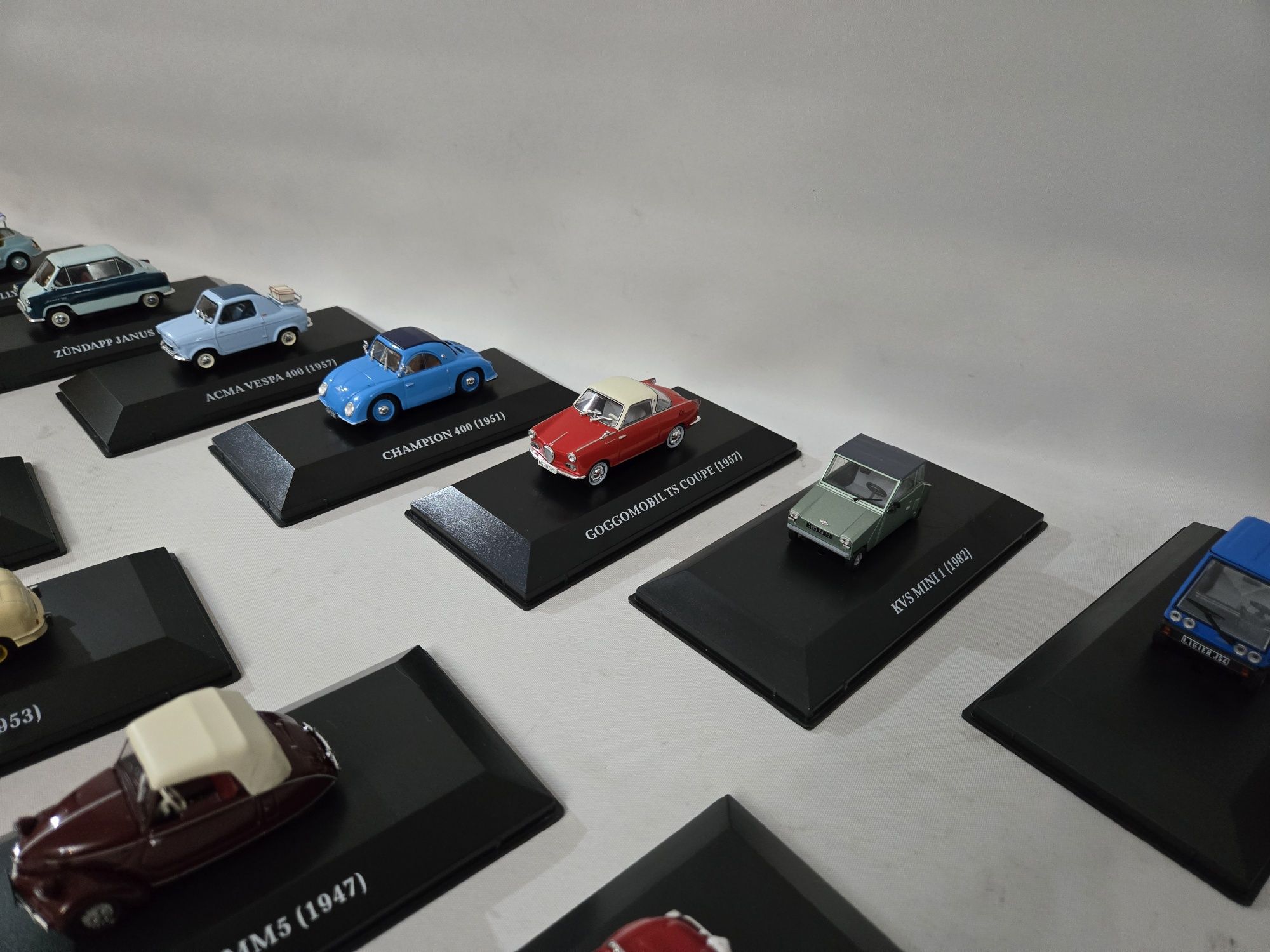 Coleção de miniaturas micro carros 1/43