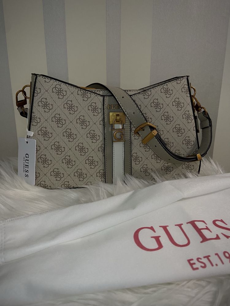 Сумка Guess багет