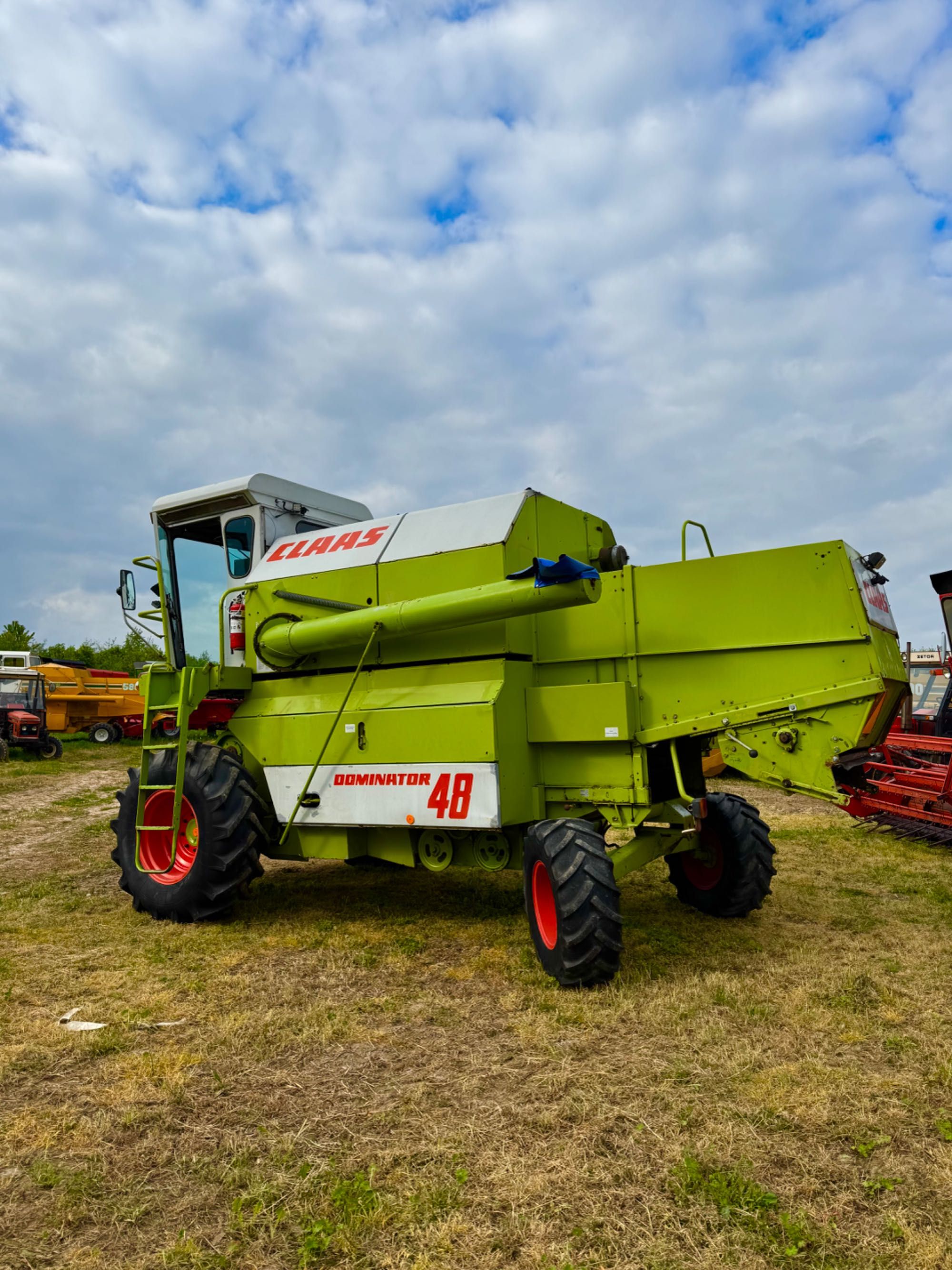 Зернозбиральний комбайн Claas Dominator 48