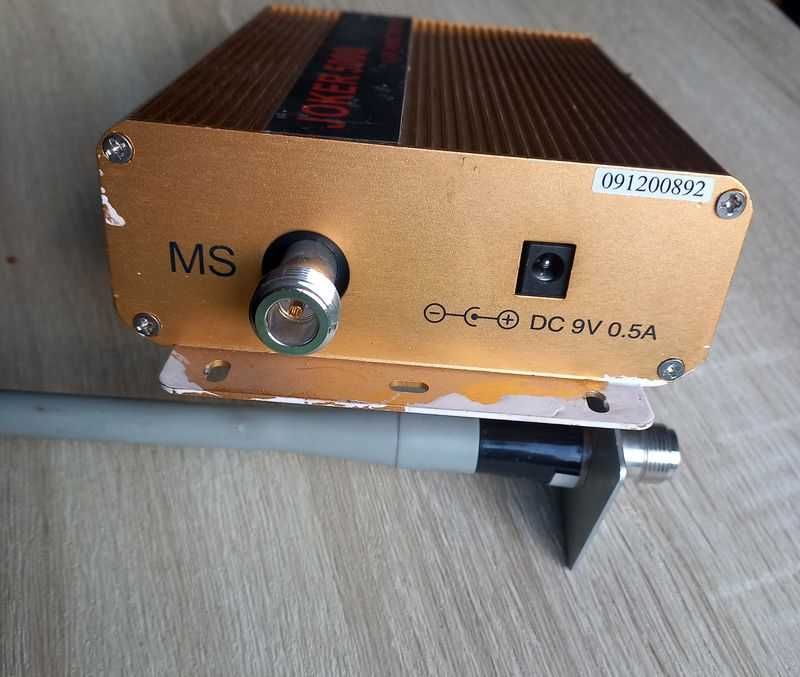 Wzmacniacz zasięgu sygnału GSM JOKER 5000 z anteną