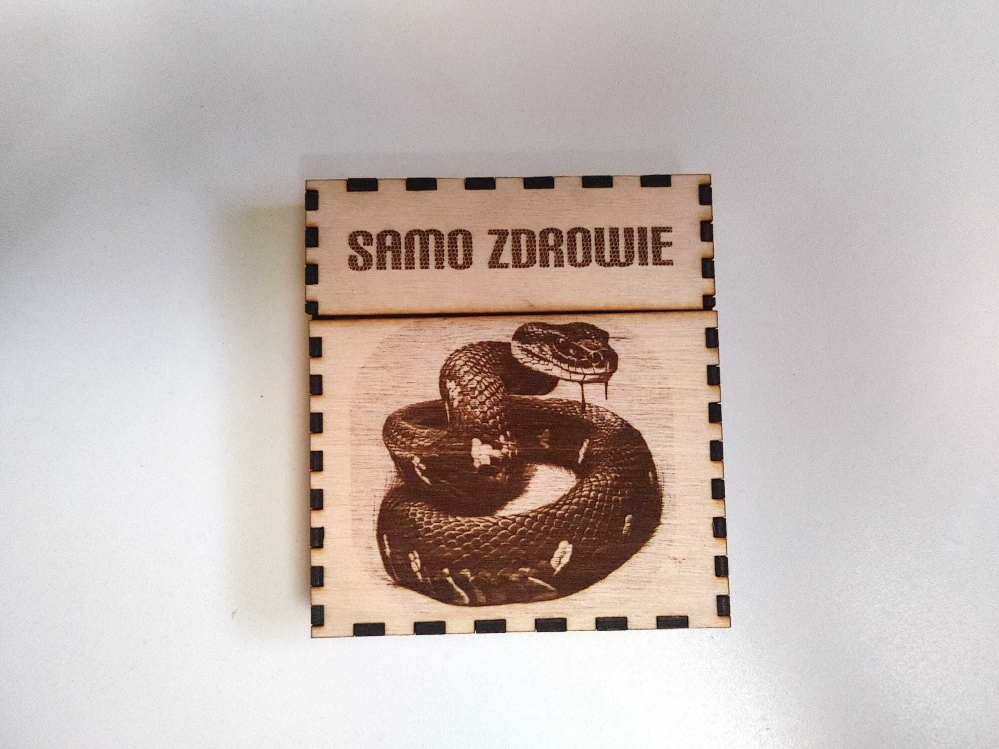 Papierośnica z grawerem