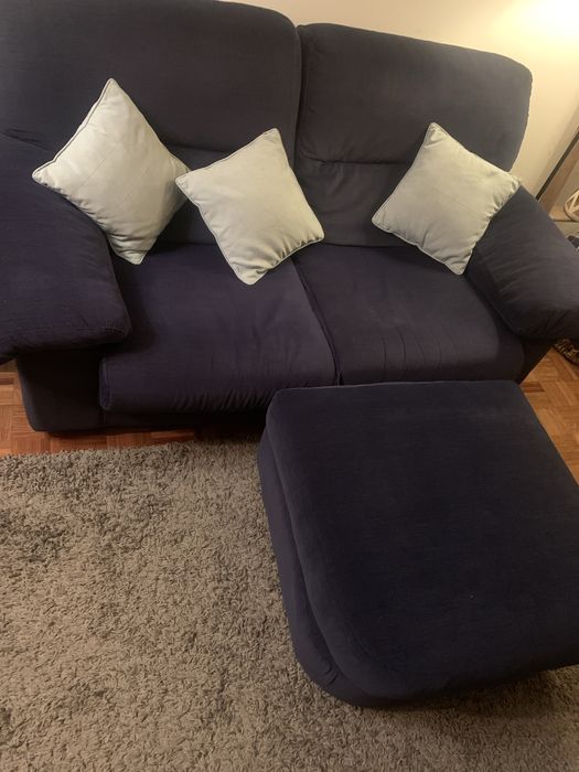 Sofá 2 lugares azul escuro