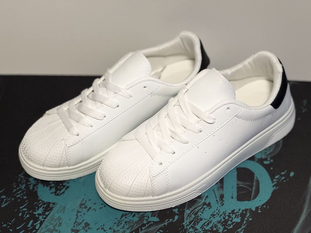 Кросівки  36-41 р. Новинка
