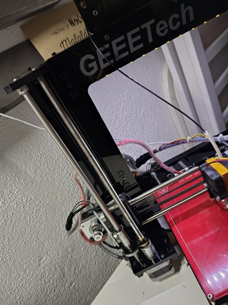 Impressora 3d Geeetech i3 pro b