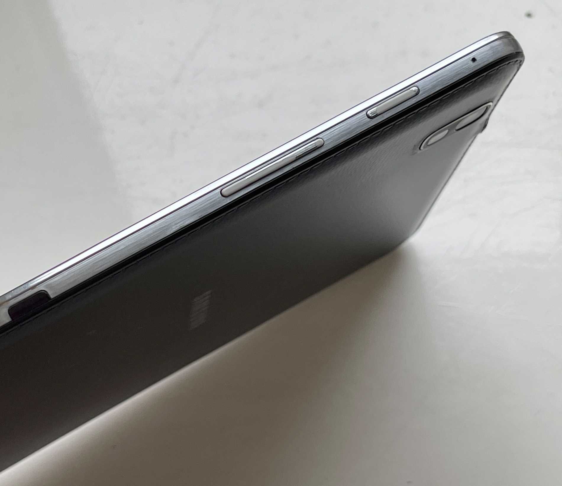Планшет Samsung Galaxy Tab Pro 8.4  SM-T320