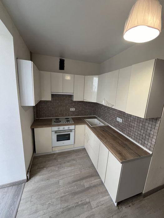 Продаж трикімнатної дворівневої квартири  Космонавтів.       ID-50-2