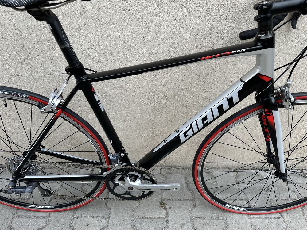 Rower Szosa Kolarzówka Giant Defy Aluxx Shimano Claris FSA