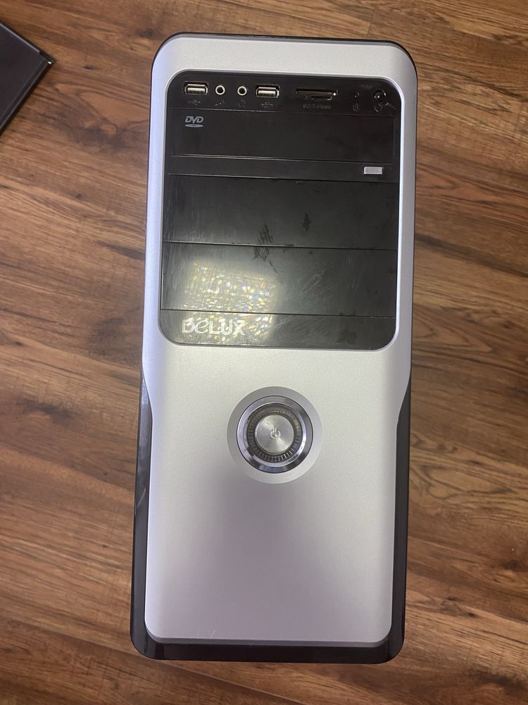 Sprzedam komputer do gier z monitorem