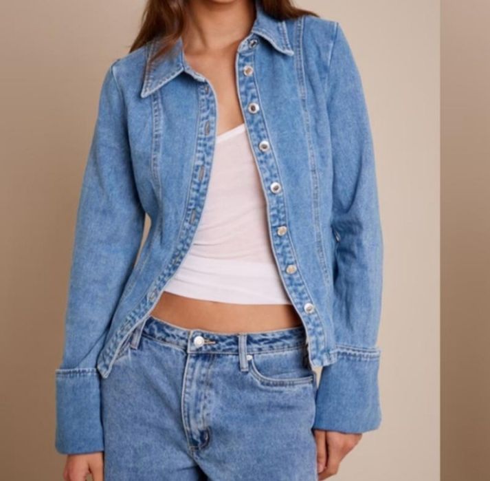 Жіноча джинсова рубашка Prettylittlething 
нова, з біркою. 
плечg