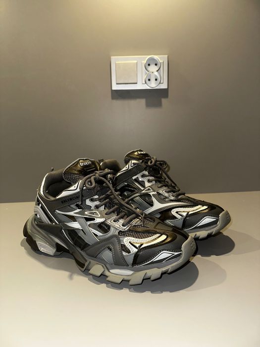 Balenciaga track 2