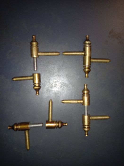 Навесы латунные, для окон и мебели.