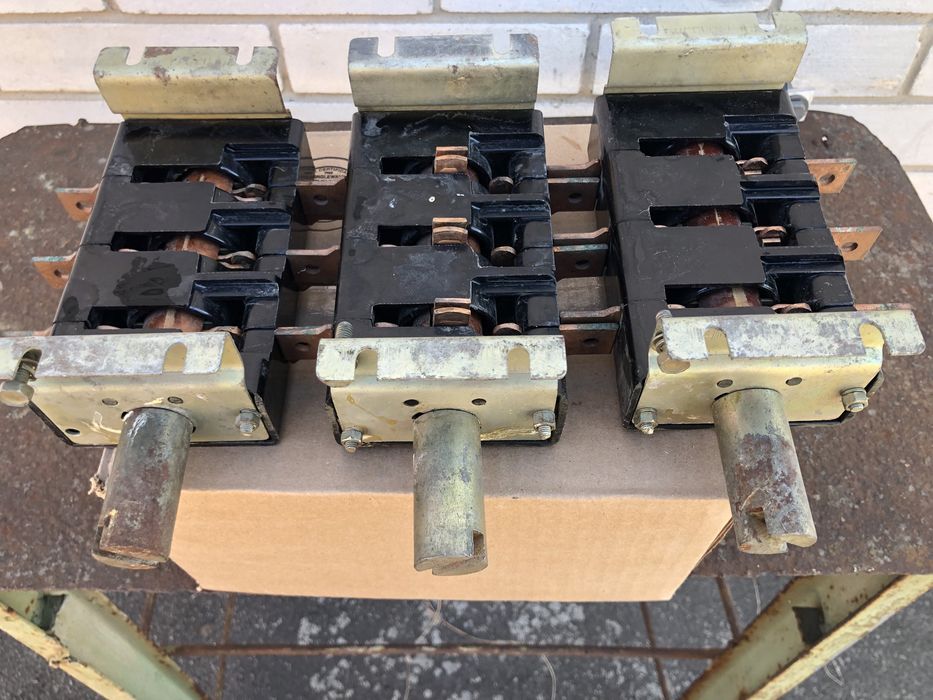 Продам вимикач рубильник електричний Р16-31320 У3  100 А