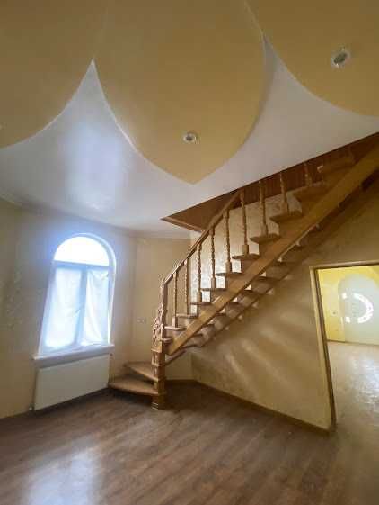 продається будинок с Керстенці (40 км від Чернівців)