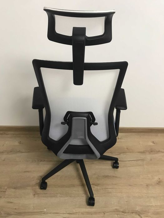 Крісло офісне ергономічне QU-Nher SK9,біле/синє, до150 кг