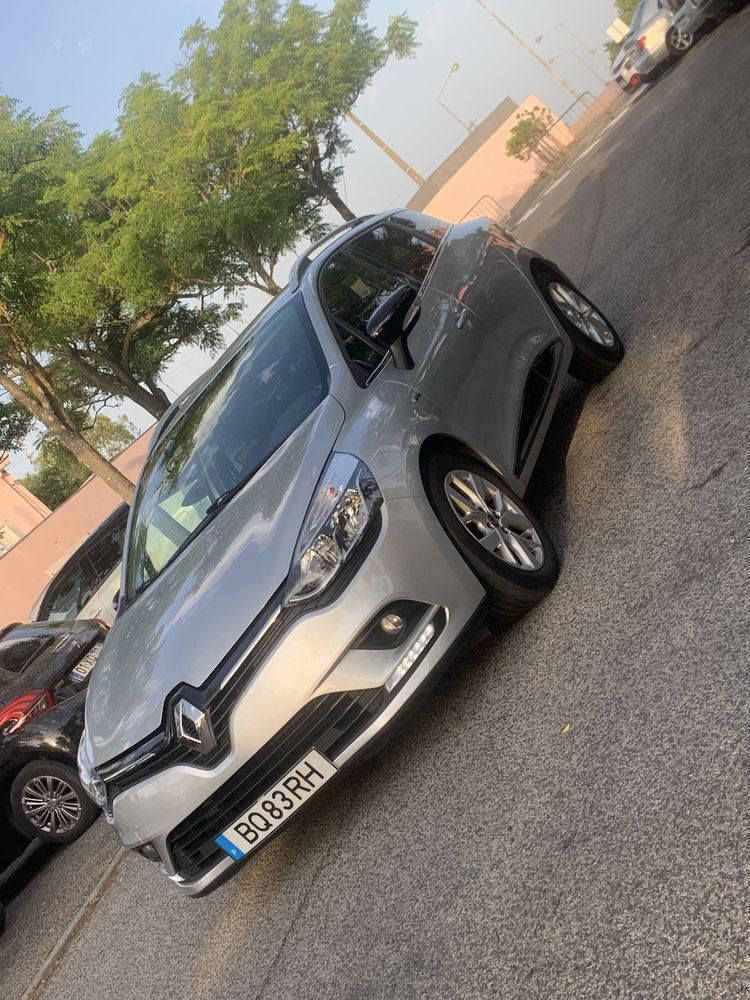 Renault clio Limidt de 2020 mes 2