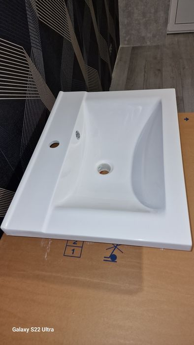 Умивальник з кварцовий камень 60*45