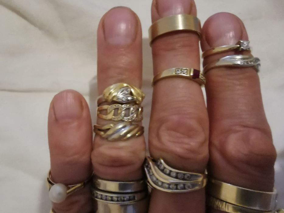 Złote pierścionki z brylantami okazja