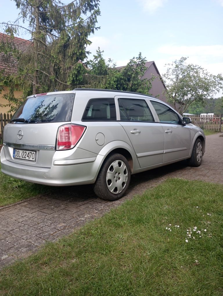 Opel Astra H 1.7 CDTI 101km