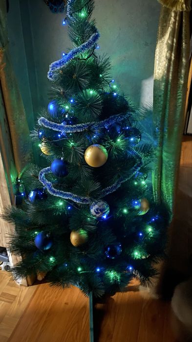 Продам штучну ялинку 1,75-1,8 м
