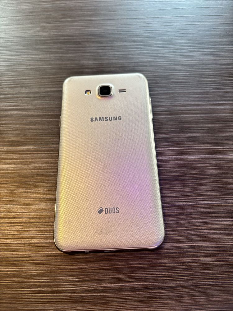 Samsung Galaxy J7 Nxt – Złoty – Stan dobry – 260 zł (do negocjacji)