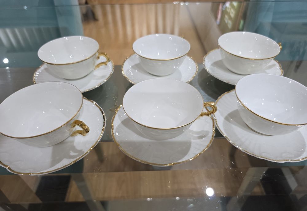 Vendo 6 conjuntos de porcelana fina branca com dourado Vista Alegre