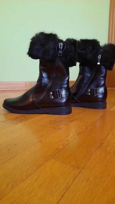 Жіночі зимові чоботи з хутром
