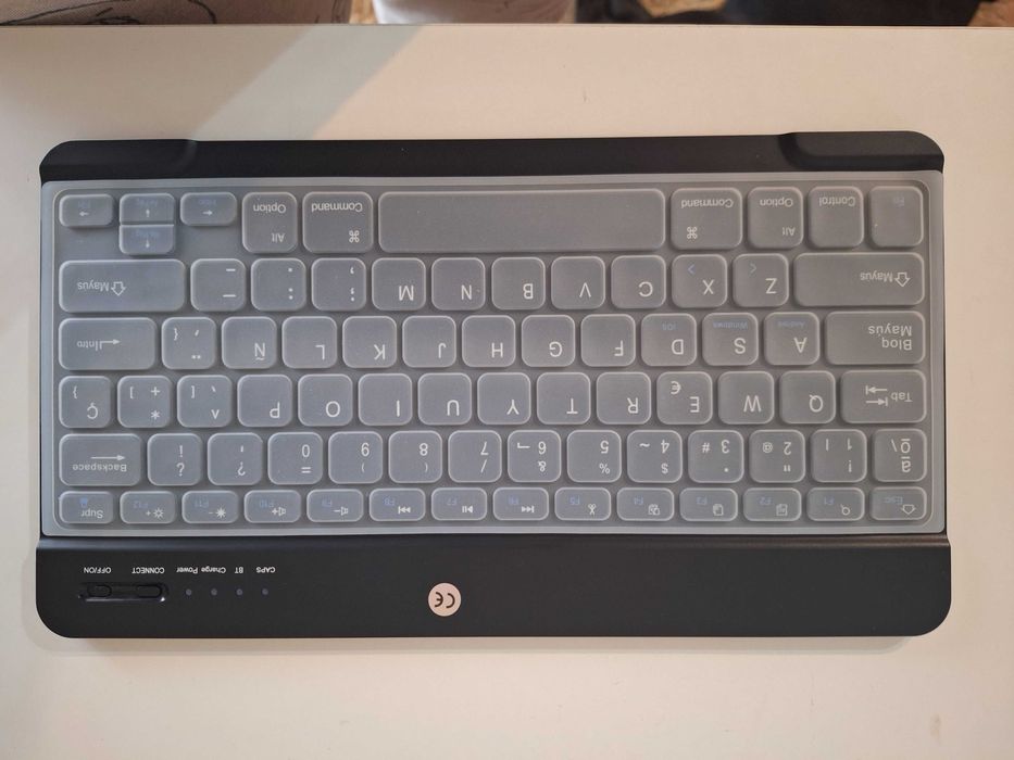 Teclado universal sem fios