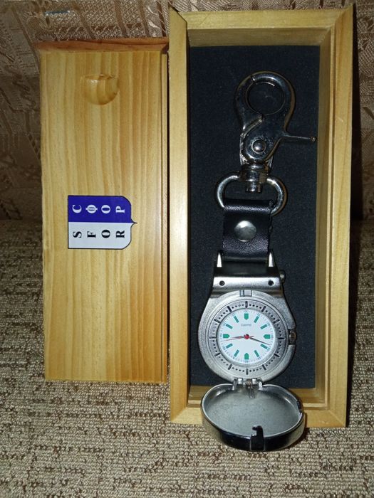 На подарок! НОВЫЕ часы Quartz эксклюзивные подарочные SFOR